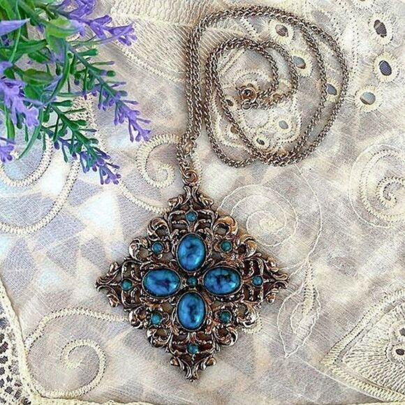 Fabulous Vintage 70’s Faux Turquoise Victorian Revival Pendant - Picture 3 of 8